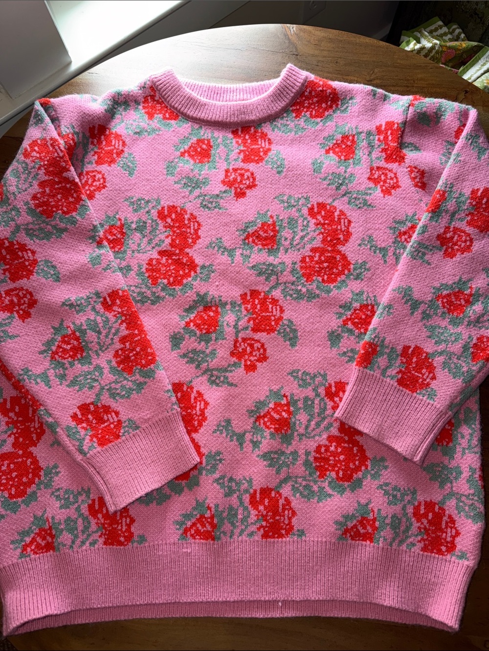 En Creme Pink Floral Crewneck Sweater with Red Roses